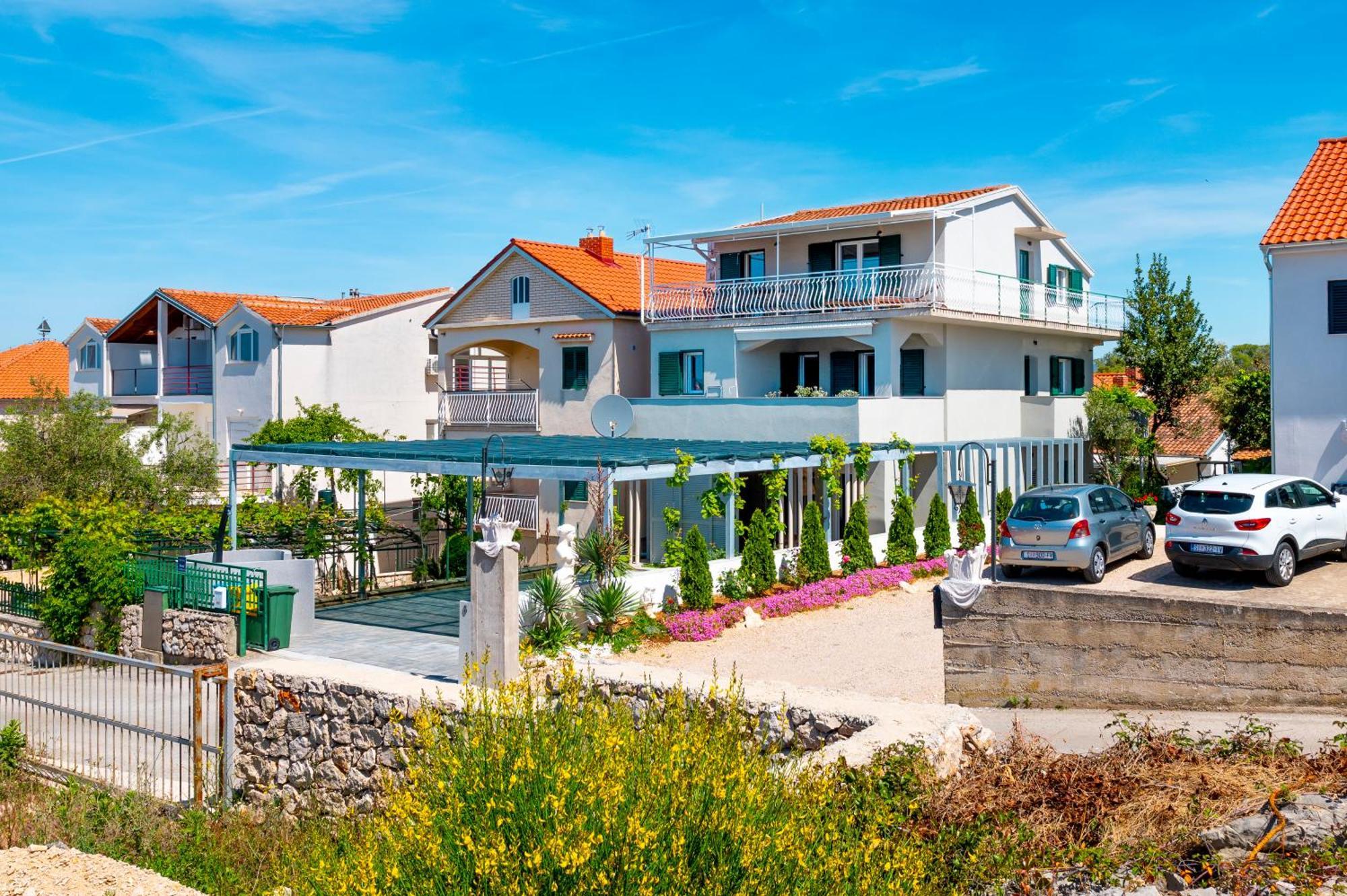 שיבניק Danica Luxury Seaside Apartment מראה חיצוני תמונה